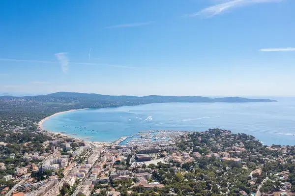 Borne Recharge Pro Installateur borne de recharge Cavalaire-sur-Mer Borne Recharge Pro Installateur borne de recharge Cavalaire-sur-Mer